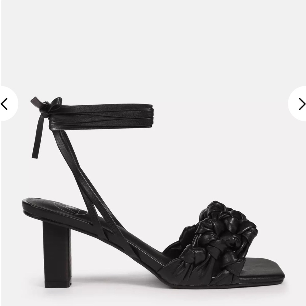 New Missguided black tie up knotted sandals🚨 Must Sell by Sunday